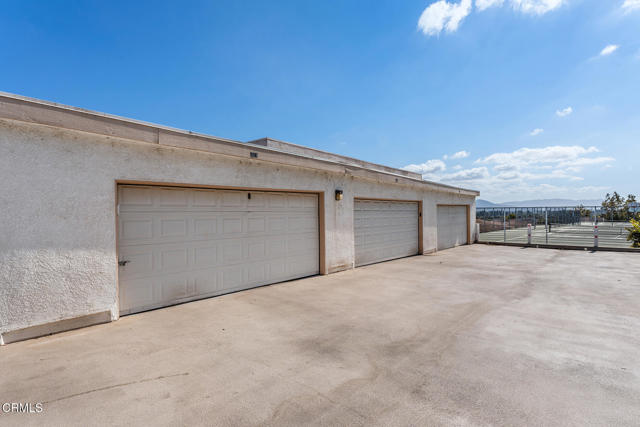 Detail Gallery Image 3 of 23 For 2713 Antonio Dr #311,  Camarillo,  CA 93010 - 2 Beds | 2 Baths