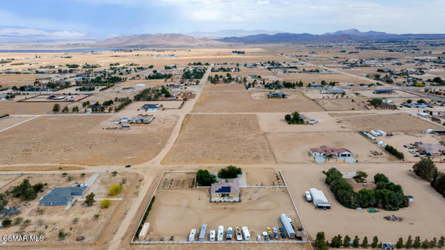 7142 W Avenue A4, Lancaster CA: https://media.crmls.org/mediaz/b94ea910-37a7-446b-bd62-090cb4c012e4.jpg