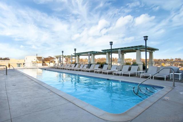 850 Beech St, San Diego CA: https://media.crmls.org/mediaz/b94eb82b-4975-4554-9313-43adac8599f2.jpg