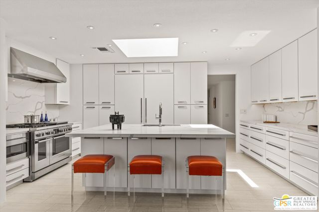 6 Trojan Court, Rancho Mirage CA: https://media.crmls.org/mediaz/b94ed9c6-849e-4444-bf6d-395858b25a88.jpg