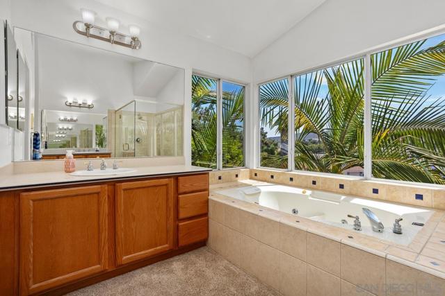 757 Marigold Way, San Marcos CA: https://media.crmls.org/mediaz/b94eeff9-9776-4742-abb2-e20ab175220b.jpg