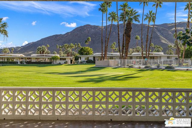 2420 Paseo Del Rey, Palm Springs CA: https://media.crmls.org/mediaz/b94ef27c-53d6-49d6-946f-c9e3c735822d.jpg