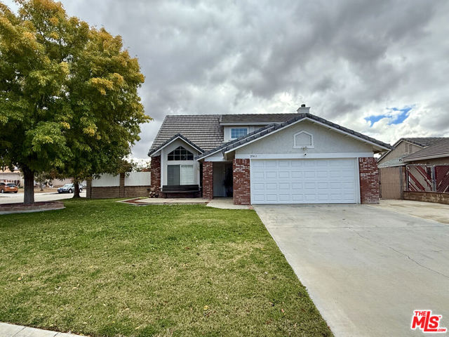 37411 Sheffield Drive, Palmdale CA: https://media.crmls.org/mediaz/b94f3f2e-7d6d-435b-99af-b3df408fe70e.jpg