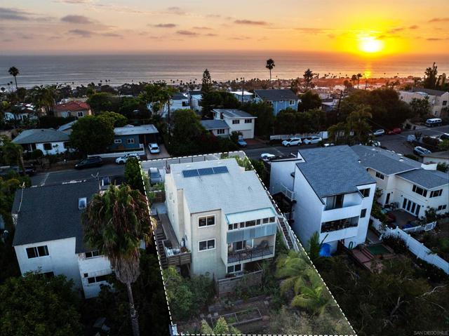 2269 71 Edinburg Ave, Cardiff by the Sea CA: https://media.crmls.org/mediaz/b94f6c72-1256-4eb9-a4c4-f6b544184d1b.jpg