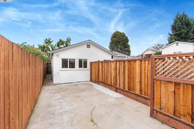 3035 Logan St, Oakland, California 94601, ,Multi-Family,For Sale,Logan St,41072357