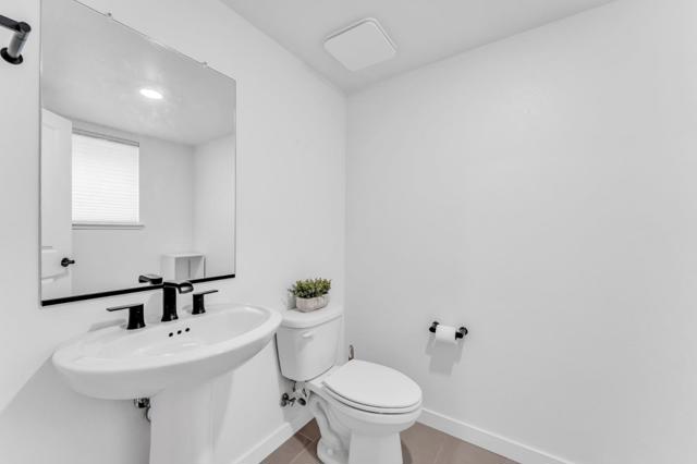 133 Waters Park Circle, San Mateo CA: https://media.crmls.org/mediaz/b94fe3b2-bf5c-4026-a72d-68b7dc646903.jpg