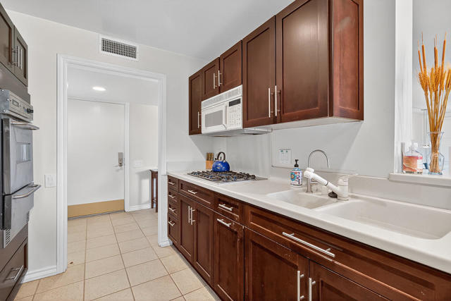 42529 Adams Street, Bermuda Dunes CA: https://media.crmls.org/mediaz/b951239b-59eb-4db3-90f8-f2bf9f6775dd.jpg