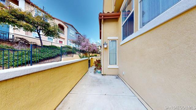 1866 E 12th ST, National City CA: https://media.crmls.org/mediaz/b9521ebe-c371-4711-9293-1f90b603ac9c.jpg