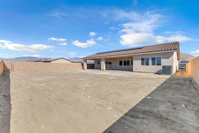 Image 40 of 49 For 65361 Avenida Dorado