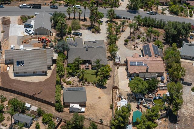 26152 Bellemore Dr, Romona CA: https://media.crmls.org/mediaz/b95310c6-f1fe-441b-98fc-86090b403297.jpg