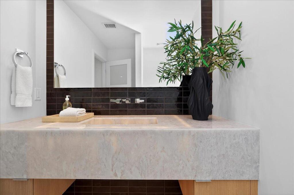 MLS #219138751DA image #29