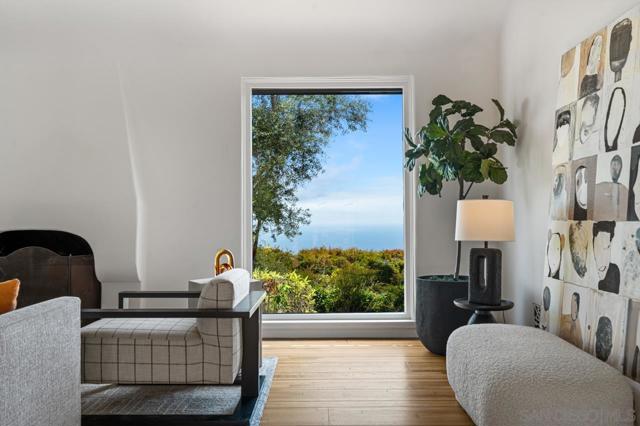 7316 Encelia Dr., La Jolla CA: https://media.crmls.org/mediaz/b95421fc-0cd8-4f8e-a0d3-17f339a0c554.jpg