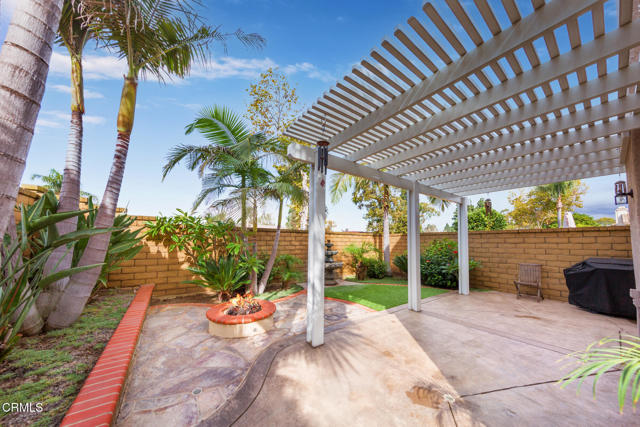 5235 Paseo Ricoso, Camarillo CA: https://media.crmls.org/mediaz/b955623b-007a-42c7-a059-be6d2ae81495.jpg