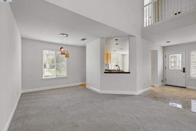 143 Shelterwood Ln, Danville CA: https://media.crmls.org/mediaz/b955be4f-b87f-42bd-83d5-bcdceb6acdcf.jpg