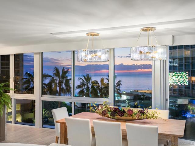 1750 Avenida Del Mundo, Coronado CA: https://media.crmls.org/mediaz/b955c5bb-5885-4225-b92f-7cf3de039130.jpg