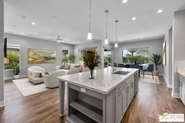 14 Cork Tree, Rancho Mirage CA: https://media.crmls.org/mediaz/b955e776-e8a7-429d-8dae-f8442453a014.jpg