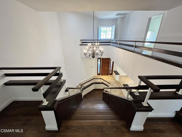 29160 Oakpath Drive, Agoura Hills CA: https://media.crmls.org/mediaz/b9569570-ed10-416e-85b5-1ee9d911bb25.jpg