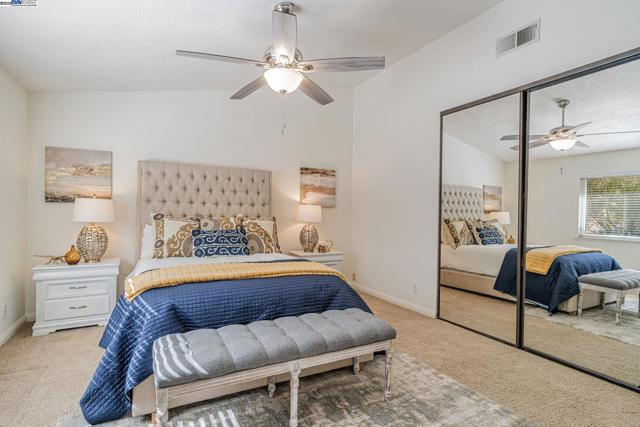 7840 Creekside Dr, Dublin CA: https://media.crmls.org/mediaz/b956d80a-e396-4761-bb93-1ff0318c1ff6.jpg