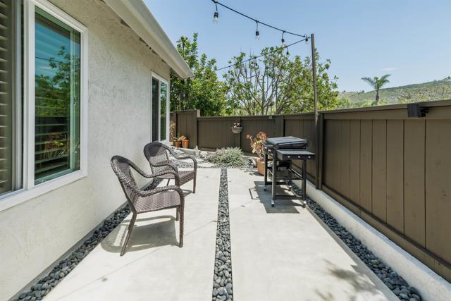 6848 Xana Way, Carlsbad CA: https://media.crmls.org/mediaz/b95732f6-5619-4716-aacb-d49919398dc2.jpg