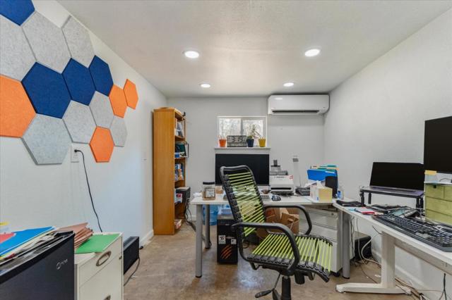 10207 Pool Station Road, Angels Camp CA: https://media.crmls.org/mediaz/b957b16a-c755-400a-9c22-0b6ed3a5676c.jpg