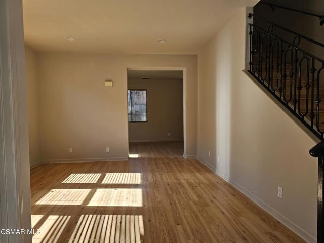 5616 Etiwanda Avenue, Tarzana CA: https://media.crmls.org/mediaz/b957d363-b1a0-4e05-8555-959cc2718bf3.jpg