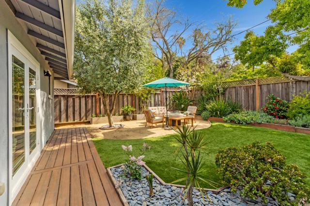 1528 Fernside Street, Redwood City CA: https://media.crmls.org/mediaz/b957e712-4b1d-4670-ac69-cd46c758965c.jpg