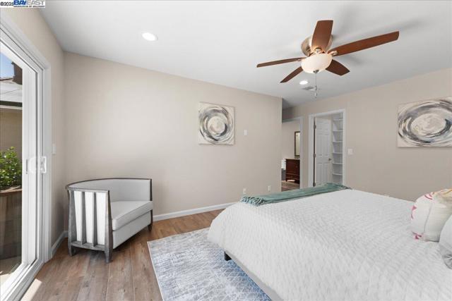 318 Lone Oak Dr, Pleasanton CA: https://media.crmls.org/mediaz/b95811f2-7e18-495d-addf-b72e80906fbc.jpg