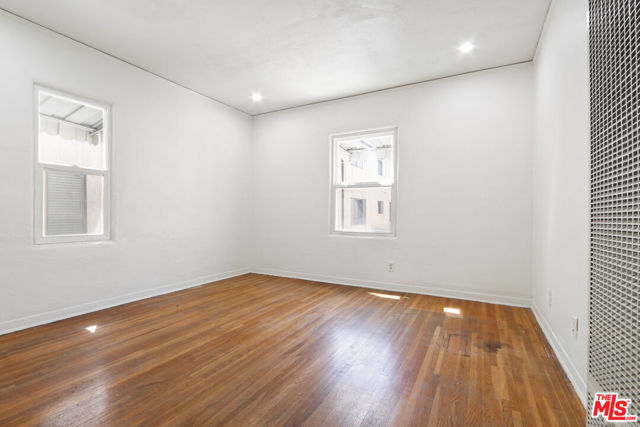 8521 Saturn Street, Los Angeles CA: https://media.crmls.org/mediaz/b958e97e-4406-441c-b401-5d10d22010cf.jpg