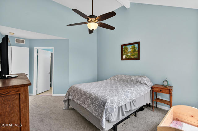1182 Tivoli Lane, Simi Valley CA: https://media.crmls.org/mediaz/b959c7de-75f7-4f9d-bef3-6cad30f8f51a.jpg