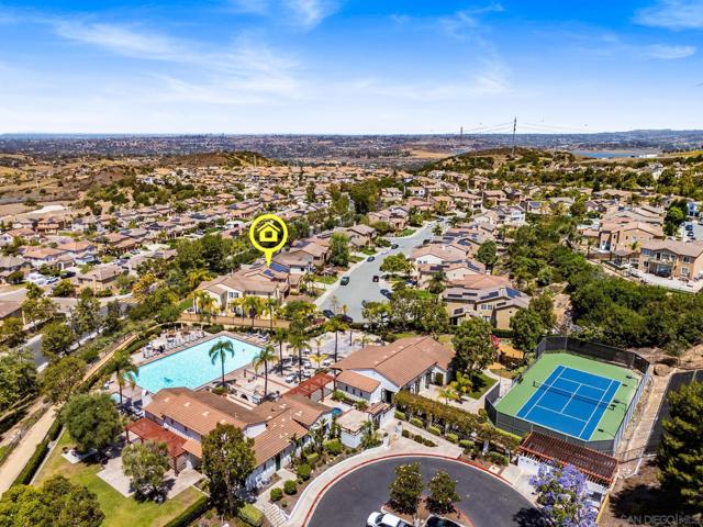 366 Plaza Paraiso, Chula Vista CA: https://media.crmls.org/mediaz/b95a02d0-5470-41c7-b682-4a6f7d873fa1.jpg