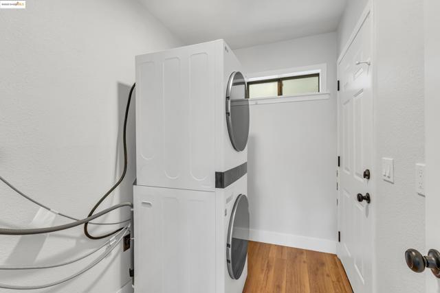 16806 Brewer Rd, Grass Valley CA: https://media.crmls.org/mediaz/b95a2bfc-59da-4efa-afb1-5822fb0dc7a6.jpg