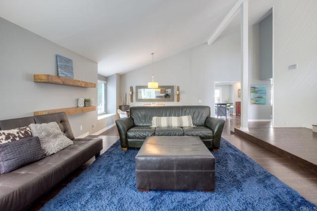 Detail Gallery Image 6 of 45 For 1207 Branding Iron Cir, Vista,  CA 92081 - 4 Beds | 3 Baths