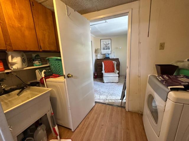 1417 Hampton Drive, Sunnyvale CA: https://media.crmls.org/mediaz/b95aea42-e8a4-44ab-8061-fa0387944003.jpg