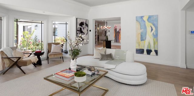 504 FOOTHILL Road, Beverly Hills CA: https://media.crmls.org/mediaz/b95b21a3-f56a-42e5-b46c-4323aa6d6398.jpg