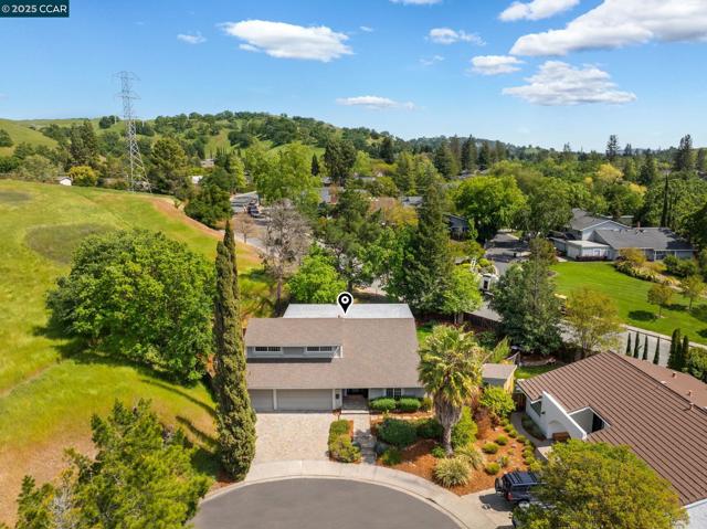 1092 Hillendale Ct, Walnut Creek CA: https://media.crmls.org/mediaz/b95b24c1-de1a-4334-bd69-ba673070c6b1.jpg