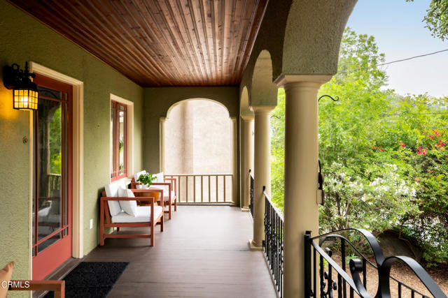 413 Sycamore Place, Sierra Madre CA: https://media.crmls.org/mediaz/b95ce1cb-02c9-4be9-b553-766d934b8faf.jpg