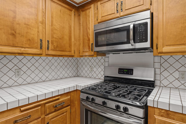 8515 Falmouth Avenue, Playa del Rey CA: https://media.crmls.org/mediaz/b95d29ed-bc57-4133-895d-2f70726715f7.jpg