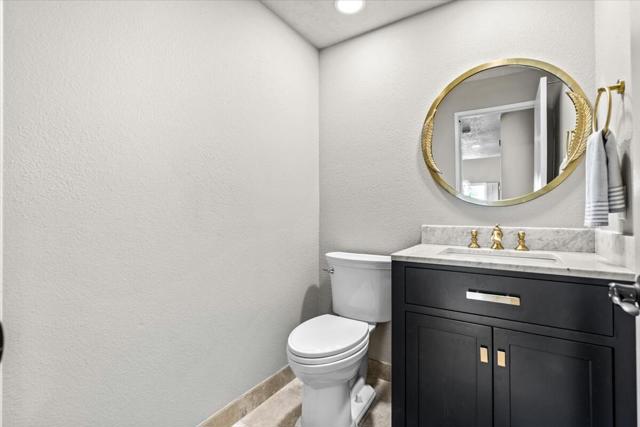 296 Vista Royale E Circle, Palm Desert CA: https://media.crmls.org/mediaz/b95d8de9-f774-4aad-b2cc-e7923eed1108.jpg