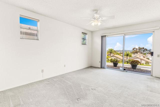 628 Via Santa Paulo, Vista CA: https://media.crmls.org/mediaz/b95da4ed-6c09-462a-a26b-355aa98a499c.jpg