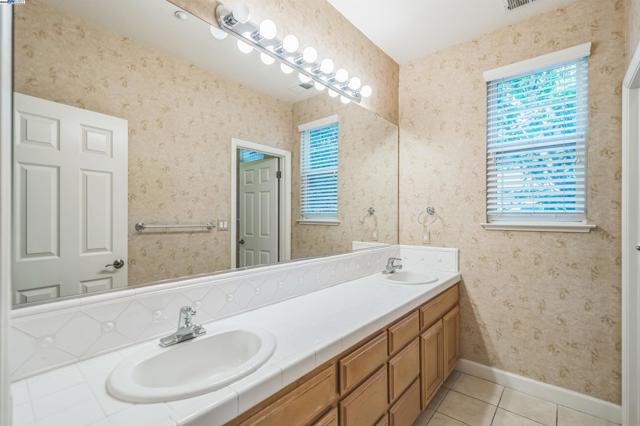 2089 Staghorn Way, Livermore CA: https://media.crmls.org/mediaz/b95dc314-6da4-419b-8b97-e60c7d80963b.jpg