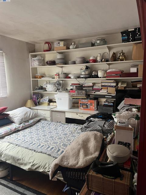 Image 11 of 21 For 25936 Peterman Ave