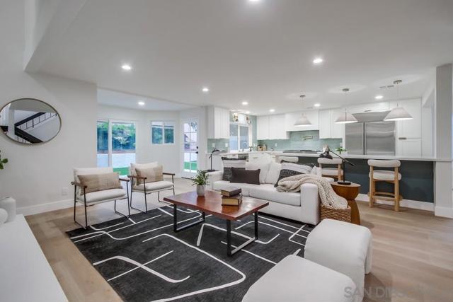 10415 Mesa Madera Dr, San Diego CA: https://media.crmls.org/mediaz/b95f2e69-b80c-463d-995d-1b0994bbd44f.jpg