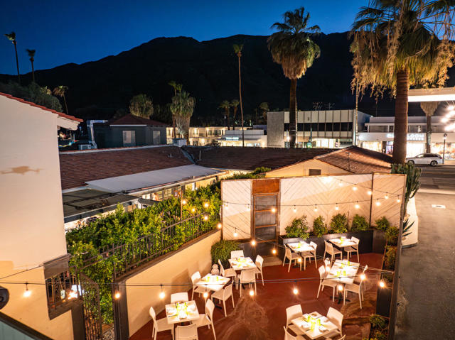 664 Palm Canyon Drive, Palm Springs CA: https://media.crmls.org/mediaz/b95f4171-5a86-4c76-bb7c-9556ec962376.jpg