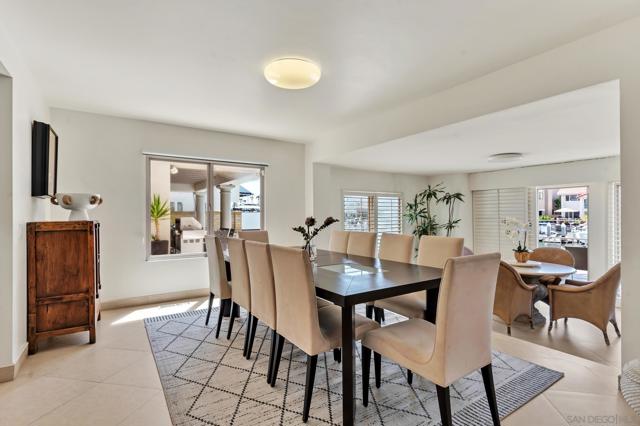 6 Buccaneer Way, Coronado CA: https://media.crmls.org/mediaz/b9602c00-1320-41af-98d5-9af7f4cfc6a8.jpg