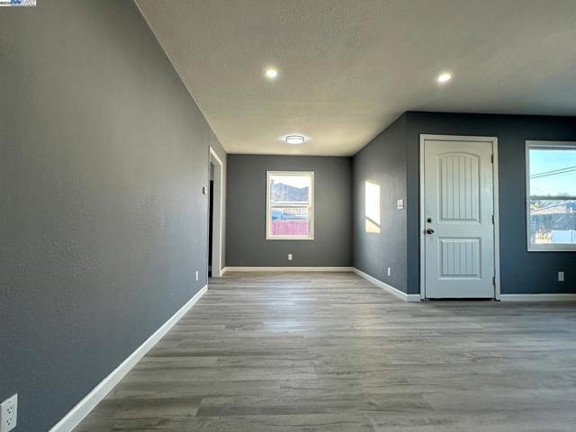 2441 Glenlock St, San Pablo CA: https://media.crmls.org/mediaz/b960aa5c-f43c-4f92-a5d8-98dc84335c77.jpg