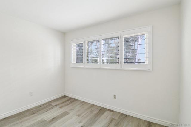 10263 Caminito Toronjo, San Diego CA: https://media.crmls.org/mediaz/b961825c-af8c-4627-9b13-c00f84c97f3d.jpg
