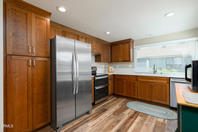 Detail Gallery Image 8 of 40 For 42308 Village 42, Camarillo,  CA 93012 - 2 Beds | 2 Baths