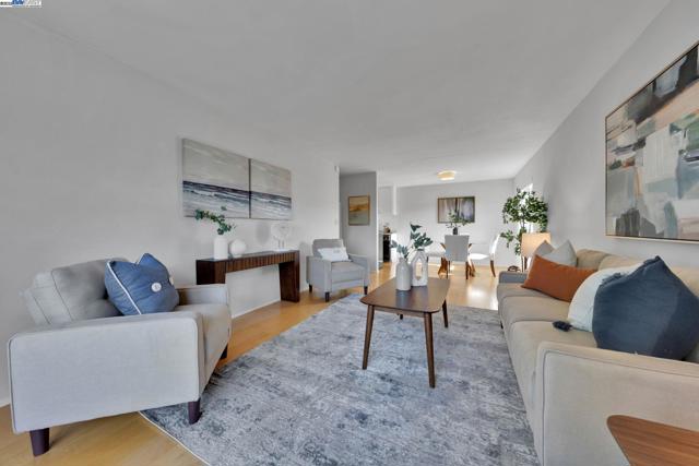 415 Cornell Ave, Albany CA: https://media.crmls.org/mediaz/b9627a28-9fec-46d6-9e20-8191dd1d0da9.jpg