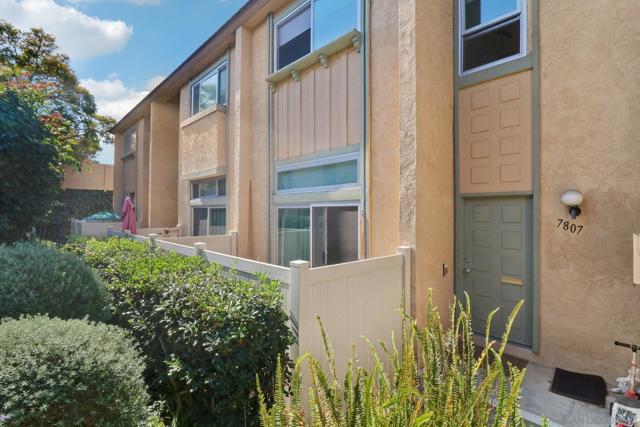 7807 Hummingbird Ln, San Diego, California 92123, 4 Bedrooms Bedrooms, ,2 BathroomsBathrooms,Townhouse,For Sale,Hummingbird Ln,250017415SD