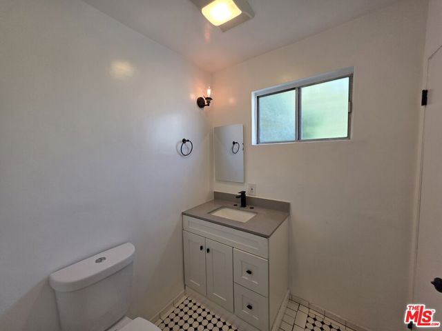 4822 Mascot Street, Los Angeles CA: https://media.crmls.org/mediaz/b962f1c1-d587-4355-9a9b-85bc1e250a1b.jpg